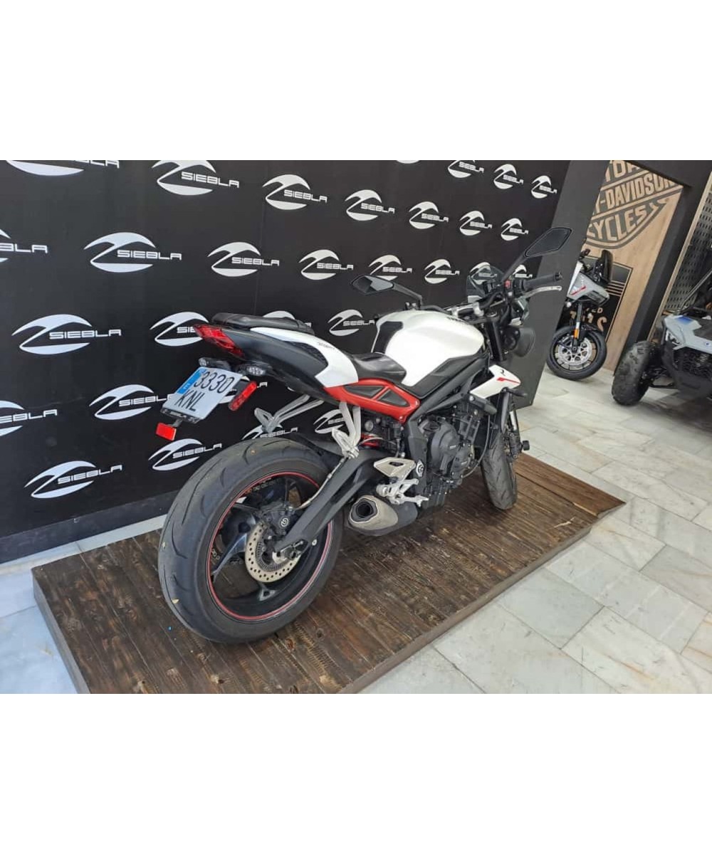 TRIUMPH STREET TRIPLE R en Siebla