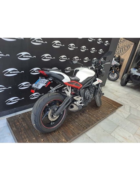 TRIUMPH STREET TRIPLE R en Siebla