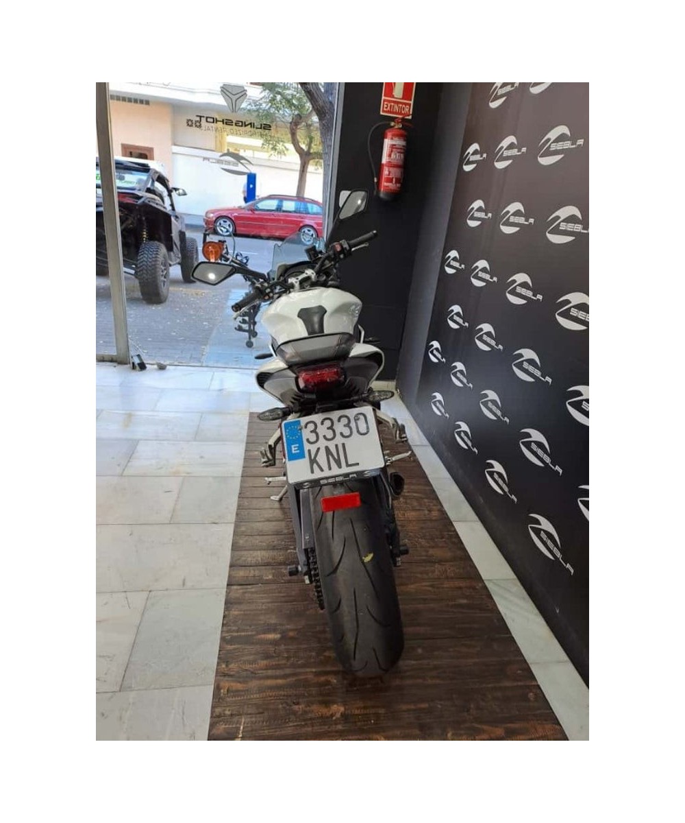 TRIUMPH STREET TRIPLE R en Siebla