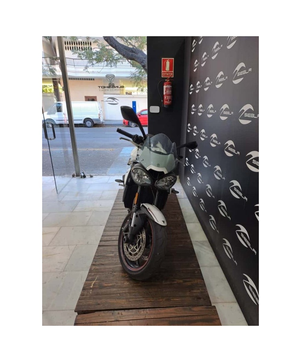 TRIUMPH STREET TRIPLE R en Siebla