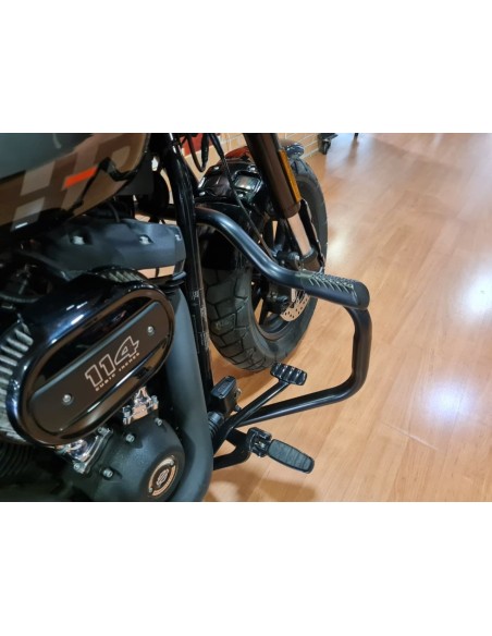 Harley‑Davidson Fat Bob 114 2024 | 20.300 km | Vance & Hines | 18.490€