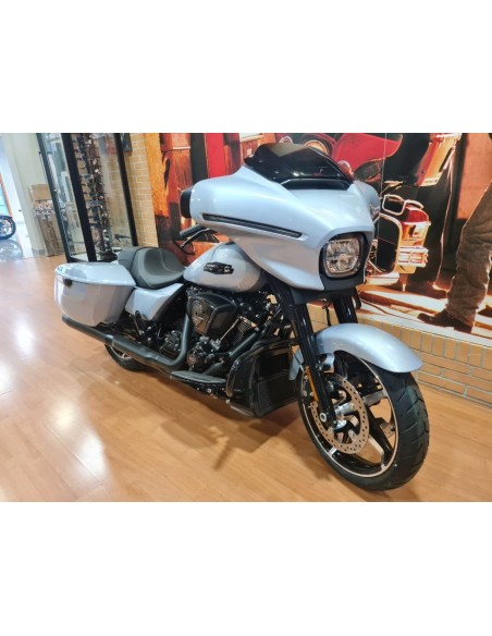 Harley‑Davidson Street Glide 2025 | Kilómetro 0 | Milwaukee‑Eight 117 | 32.990€